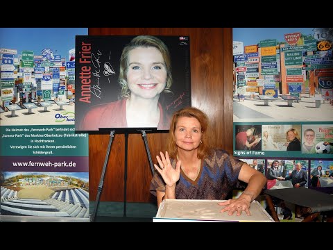 STARS Annette Frier im Signs of Fame des Fernweh Parks HD www fernweh park de