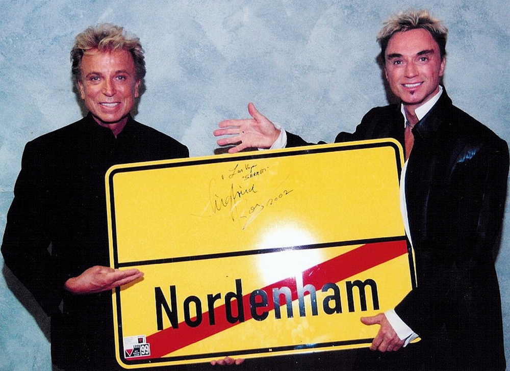 Siegfried_Roy_Nordenham_beideKamera