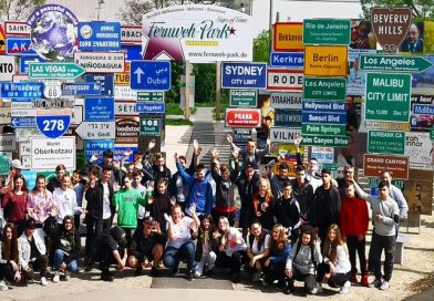 Schulkinder aus Dinkelsbühl vor Begeisterung ausser Rand und Band