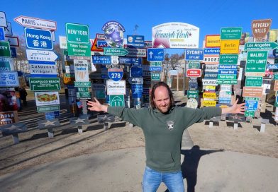 ANDREAS LEOPOLD SCHADT, Franken-„TATORT“- Kommissar, besucht sein Star-Schild im Fernweh-Park