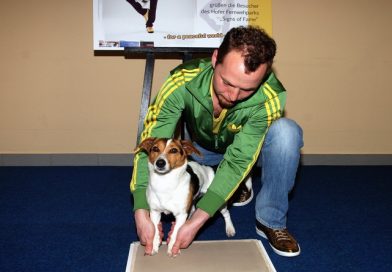 Yvo Antoni und Hundedame „PrimaDonna“ (Supertalent-Gewinner 2009) Yvo Antoni und Hundedame „PrimaDonna“ (Supertalent-Gewinner 2009)