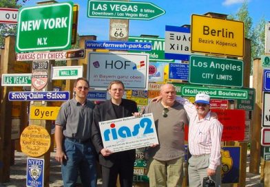 RIAS 2 grüßt mit Star-Radiomoderator Dennis King und Andreas Dorfmann