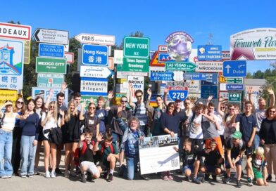 Kegler Kids spenden Schild für Demokratieverständnis