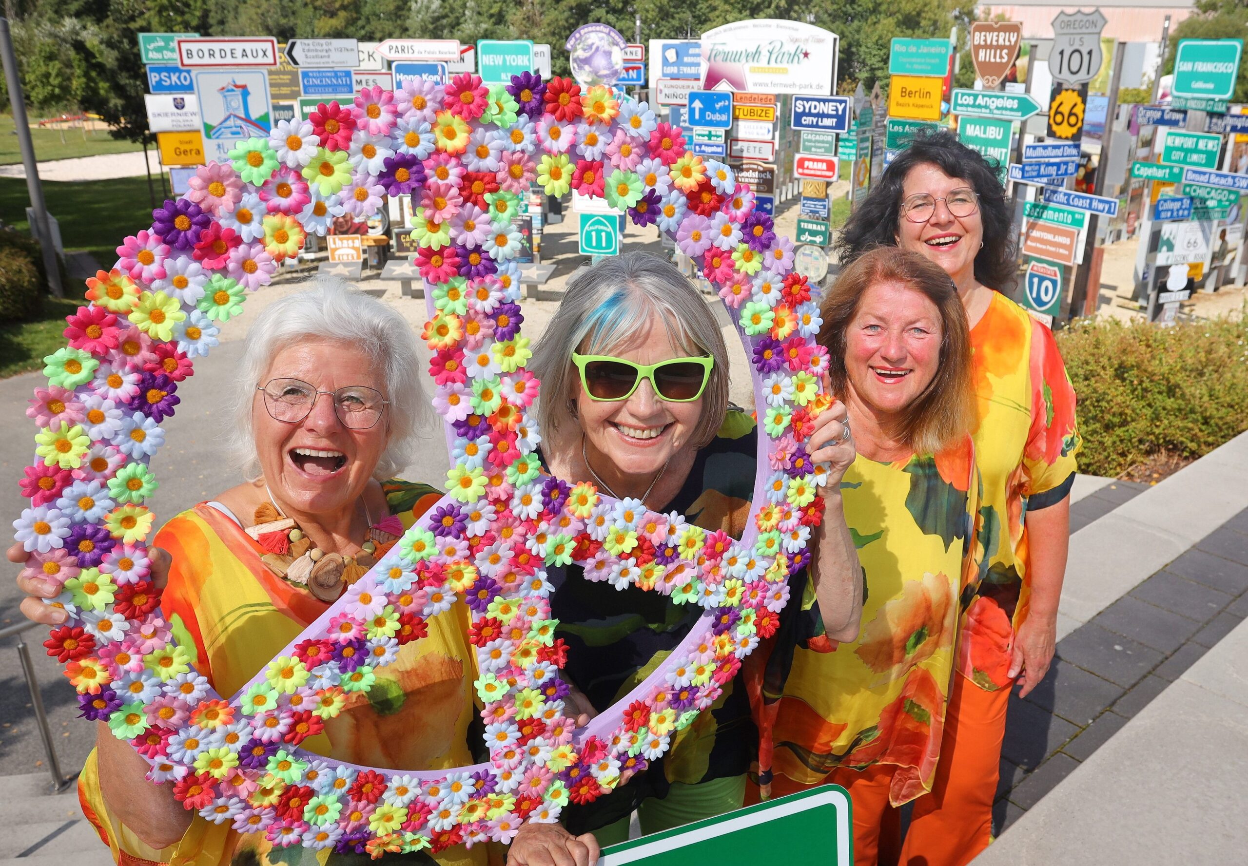 Bellingham_Atrium_Peace closeup_475A2168