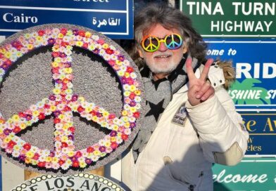 Give peace a chance – Ihr persönlicher Schildergruß im Fernweh-Park. Machen Sie Ihre Traumreise unvergesslich. Und so geht`s…